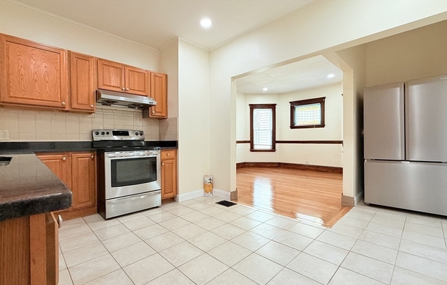 6 SILLOWAY ST