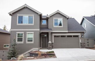 Beautiful NW Bend Home!