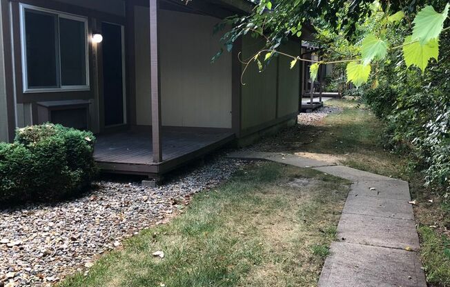 1 bed, 1 bath, 634 sqft, $949, Unit 1831 AW