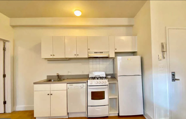 330-332 S. Juniper St