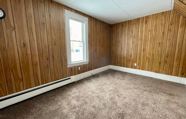 Coraopolis - 2 Bed 2 Bath - Immaculately Maintained!