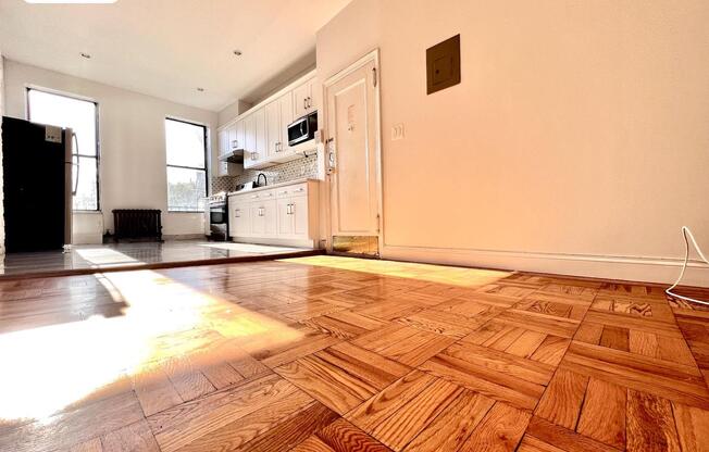 842 BUSHWICK AVE