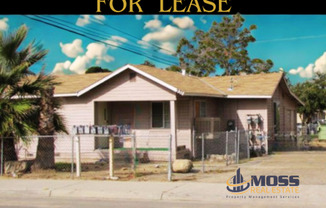 2 Bed 1 Bath + Bonus Rm Home in East Bakersfield
