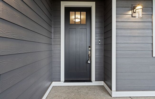 Newer 4-Bedroom Home in Bremerton