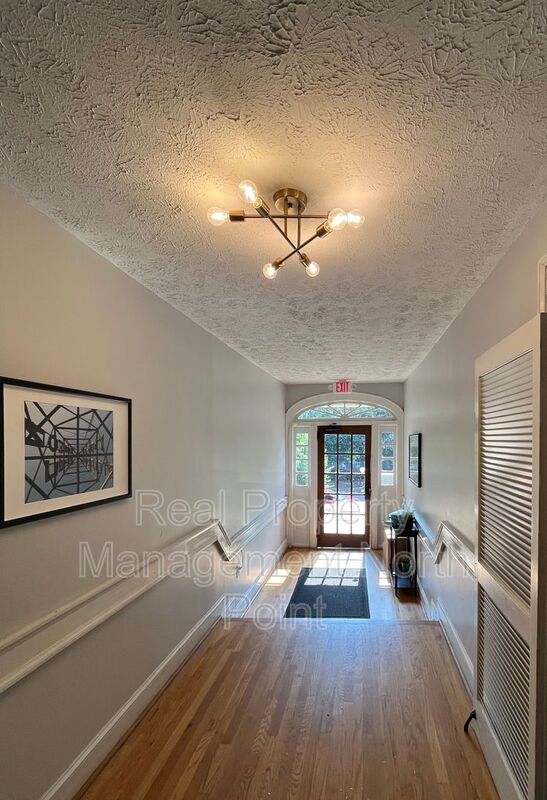 785 PONCE DE LEON PL