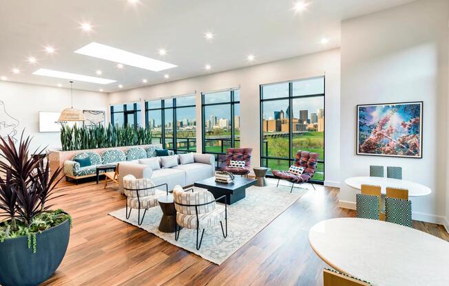 Dallas in full view your rooftop solarium delivers every angle.