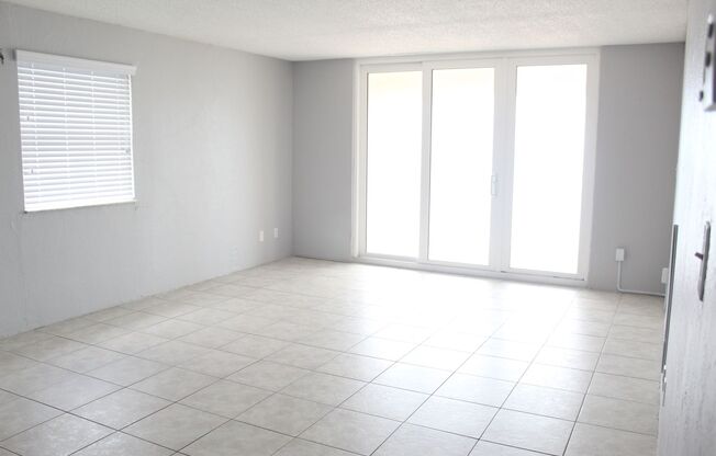 2 beds, 2 baths, $1,850, Unit Unit 501