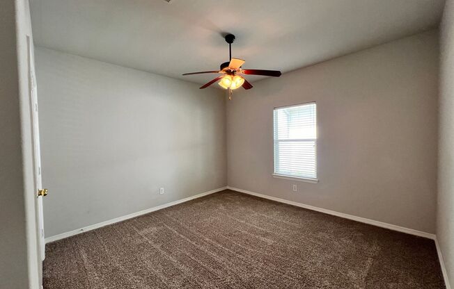 2 beds, 2 baths, $1,600