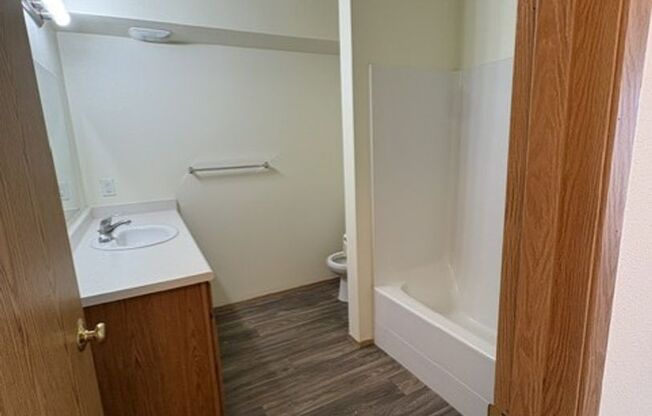 1 bed, 1 bath, 672 sqft, $1,350, Unit 25-406