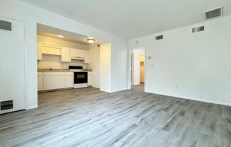 1 bed, 1 bath, $798, Unit 114-208