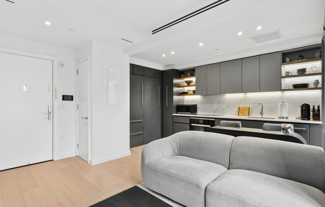 1 bed, 1 bath, 500 sqft, $5,100, Unit 4B