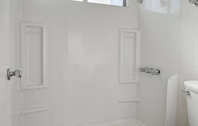 1 bed, 1 bath, $1,695, Unit 18