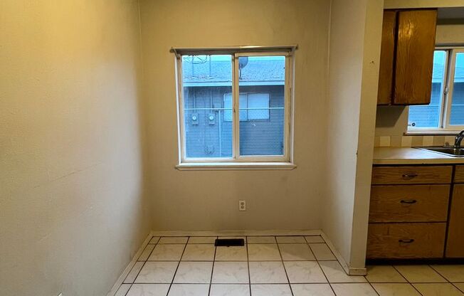 3 beds, 1 bath, $1,350