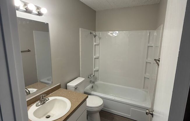 2 beds, 2 baths, 1,092 sqft, $1,175, Unit 3443 A203