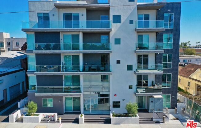 2 beds, 2 baths, $3,590, Unit 106