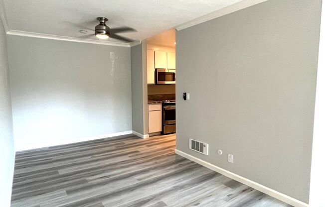 2 beds, 1 bath, 925 sqft, $3,695, Unit 320