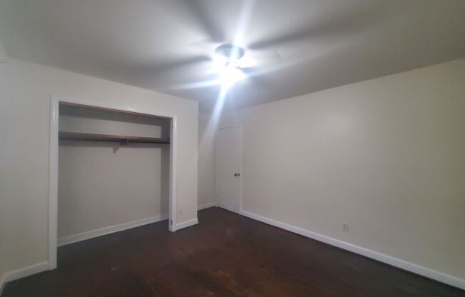 3 beds, 1 bath, $1,250