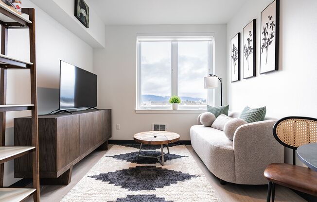 1 bed, 1 bath, 411 sqft, $1,625, Unit 715