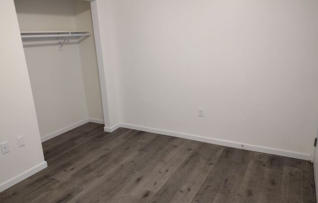 2 beds, 1 bath, 600 sqft, $725, Unit 431 SE Arter - Unit 04