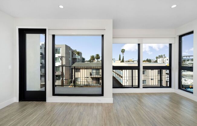 2 beds, 2 baths, $2,880, Unit Two Bedroom