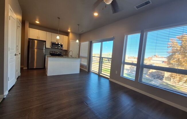 Studio, 1 bath, 477 sqft, $1,390, Unit Unit 307