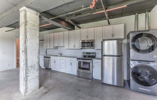 Dahlman Flats Apartments