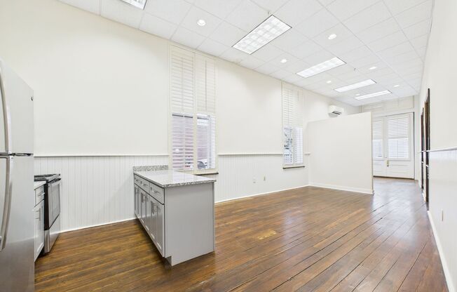 1 bed, 1 bath, 750 sqft, $1,365, Unit 107