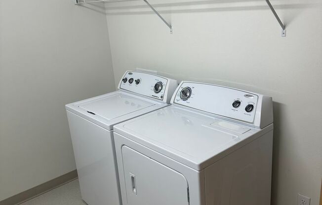 2 beds, 2 baths, 1,000 sqft, $1,595, Unit 314