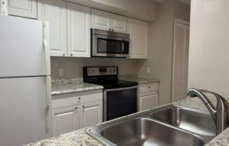 2 beds, 1 bath, $1,725