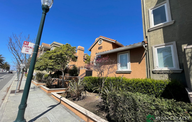 2 beds, 2 baths, $3,250