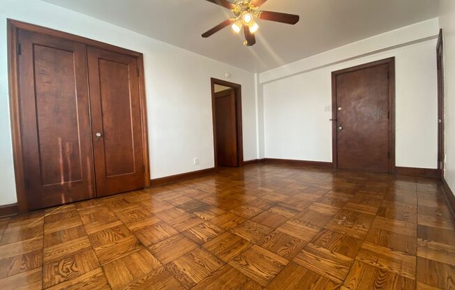 Studio, 1 bath, 400 sqft, $825, Unit 218