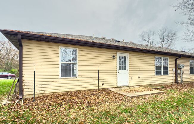 2561 - 2563 E Morris Dr