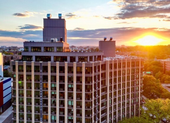 1 bed, 1 bath, $3,785, Unit 712