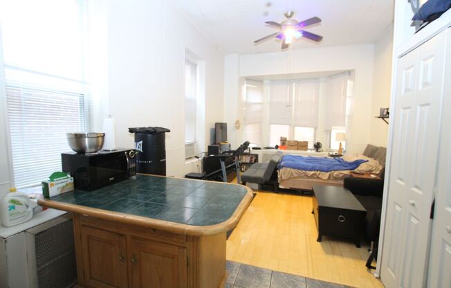Beautiful Studio in Rittenhouse square.