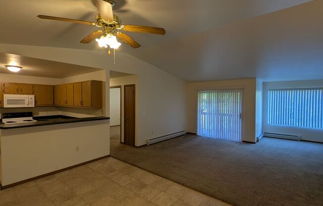 2 beds, 1 bath, 1,100 sqft, $1,319, Unit 1053 8305