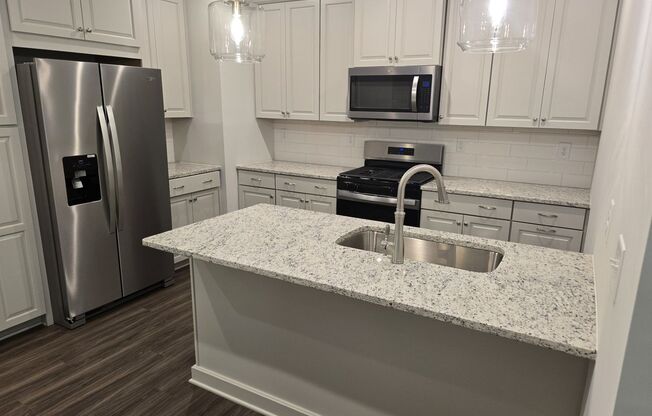 Beautiful New Constuction 3BR/2.5BA Townhouse