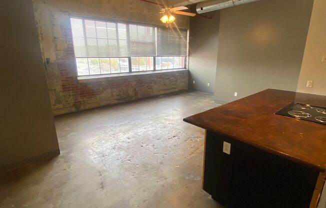 2 beds, 2 baths, 1,100 sqft, $850, Unit 616