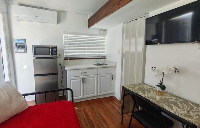 4950 13 Av N St Petersburg FL 33710