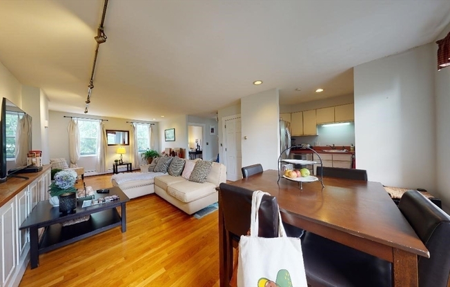 408 SUMNER ST