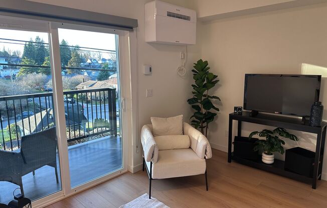 1 bed, 1 bath, $1,829, Unit 205