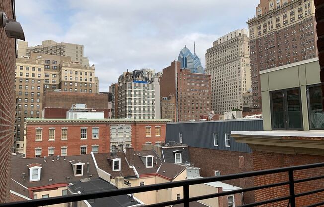 1 bed, 1.5 baths, 839 sqft, $2,450, Unit 603