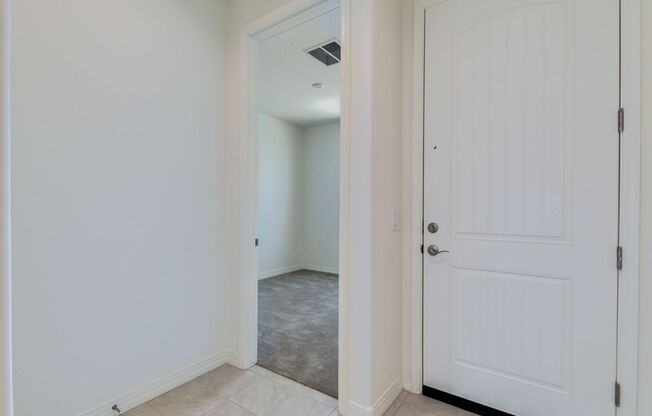 5 bedroom/ 2 bath home in Casa Grande