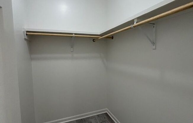 3 beds, 2 baths, $1,650, Unit 17254-27B