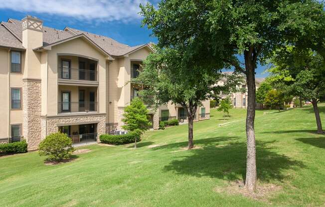 Lush Green Outdoor at Wind Dance, Carrollton, TX