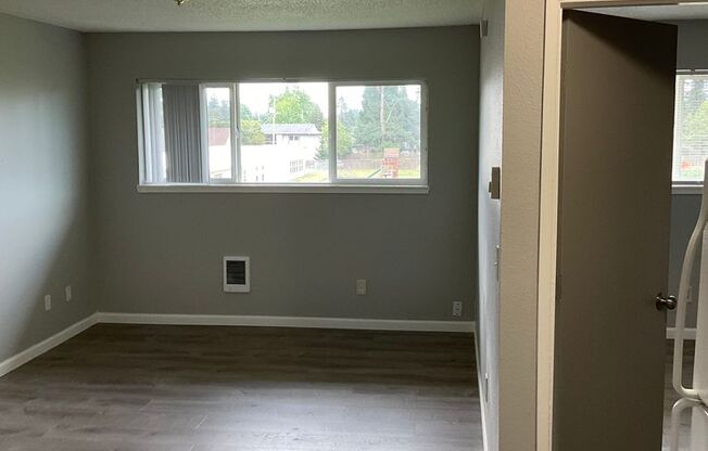 1 bed, 1 bath, 500 sqft, $1,100, Unit 41-B