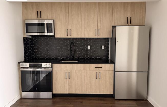 Studio, 1 bath, 358 sqft, $2,800