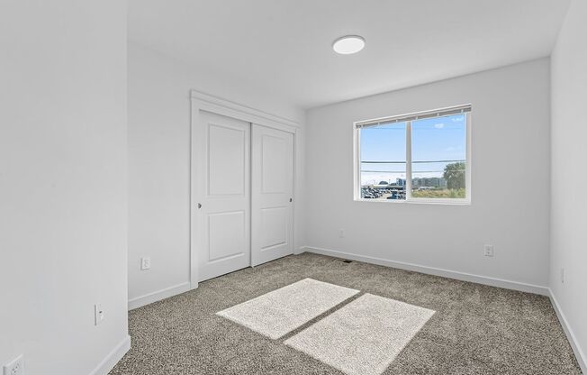 2 beds, 2 baths, 880 sqft, $1,599, Unit 660-102