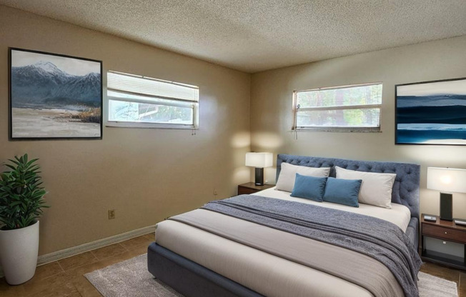 Newly renovated Charming duplex  2bed/ 2 bath!
