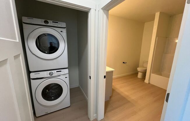 1 bed, 1 bath, 800 sqft, $1,675, Unit 305