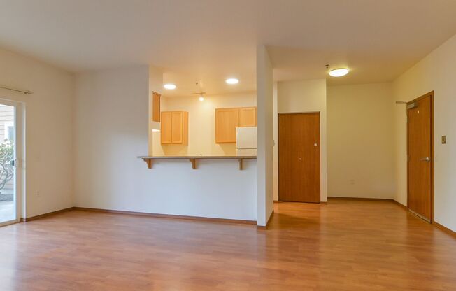 1 bed, 1 bath, $1,400, Unit 105